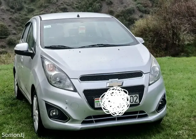 Chevrolet Spark 2014 · 1.0 AT
