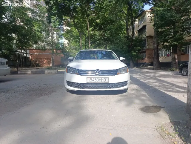 Volkswagen Passat 2014 · 2.5 AT