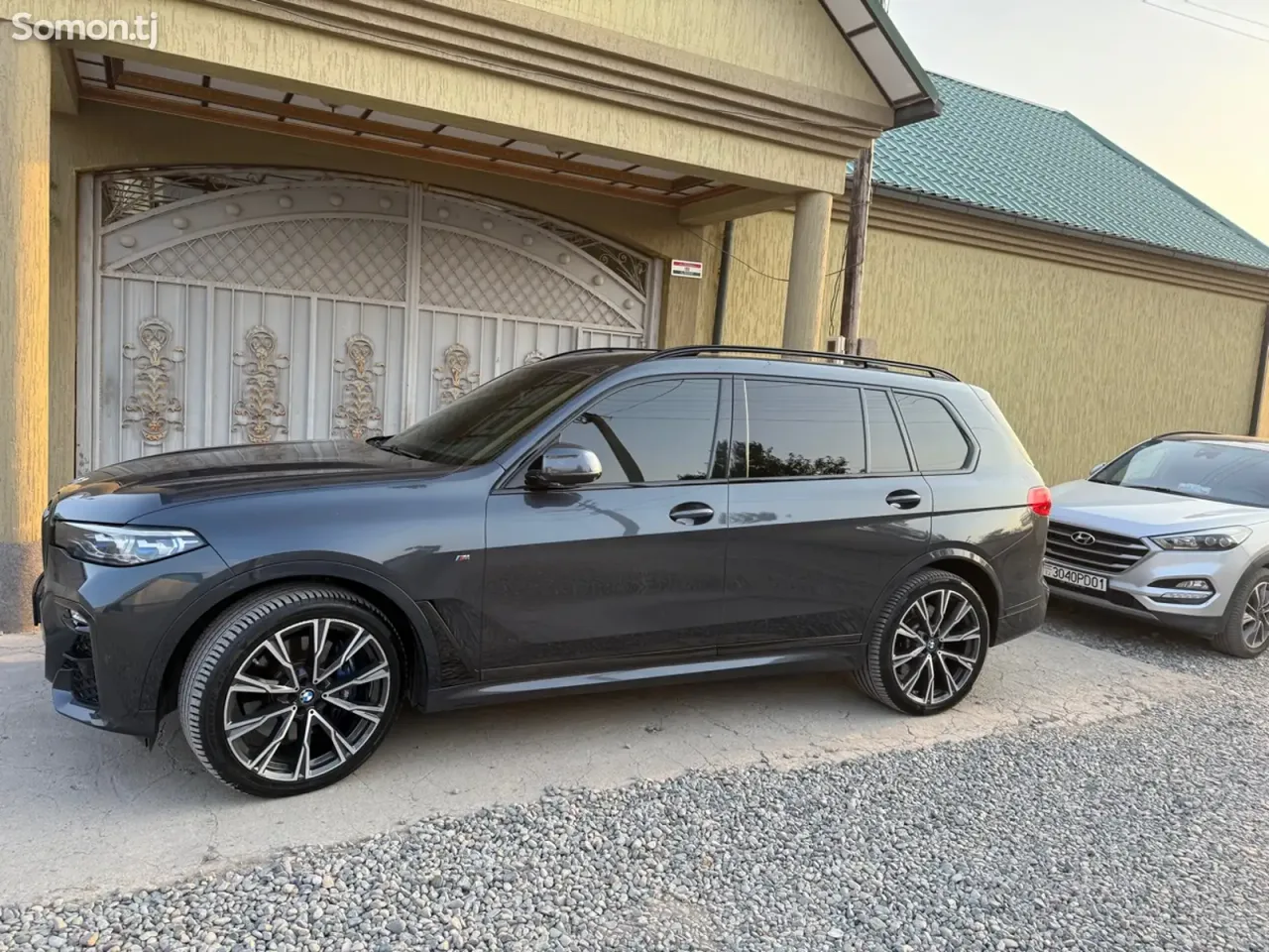 BMW X7 2021 · 4.4 AT