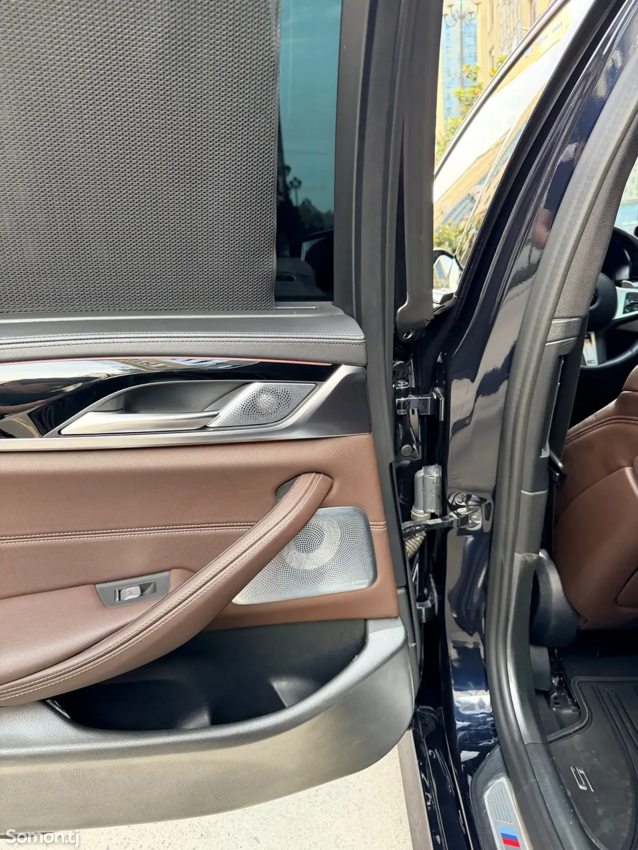 BMW 5 series 2023 · 4.4 AT