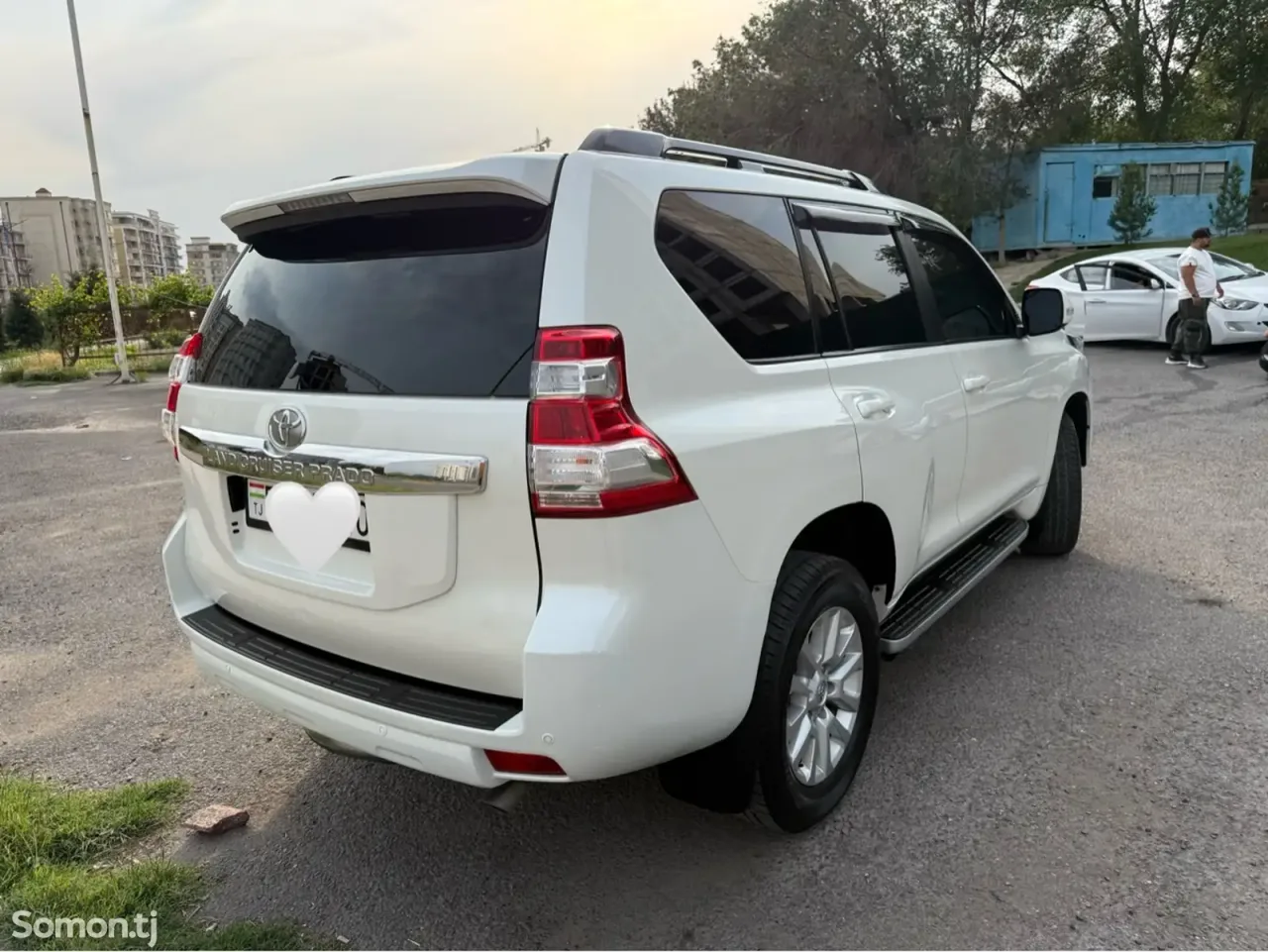 Toyota Land Cruiser Prado 2016 · 2.8 AT