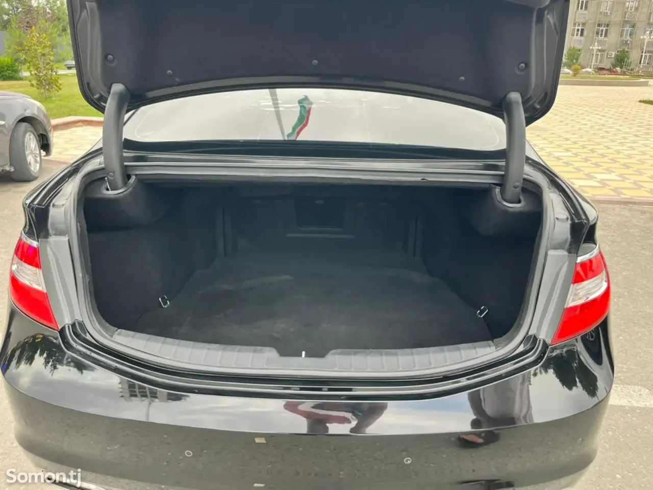Hyundai Grandeur 2015 · 2.4 AT