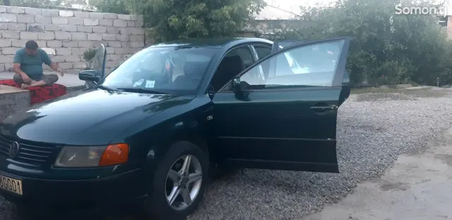 Volkswagen Passat 1998 · 1.8 MT
