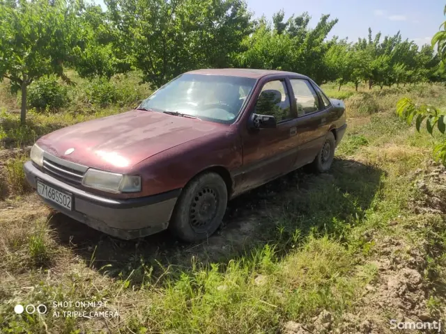Opel Vectra A 1991 · 1.6 MT