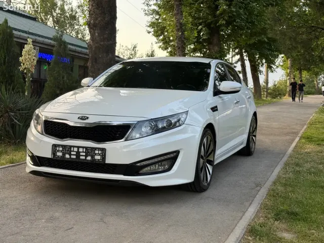 Kia K5 2013 · 2.0 AT