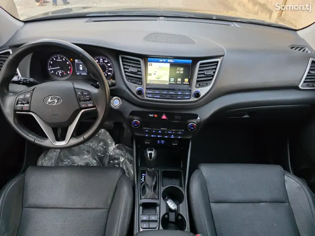 Hyundai Tucson 2016 · 1.6 AT