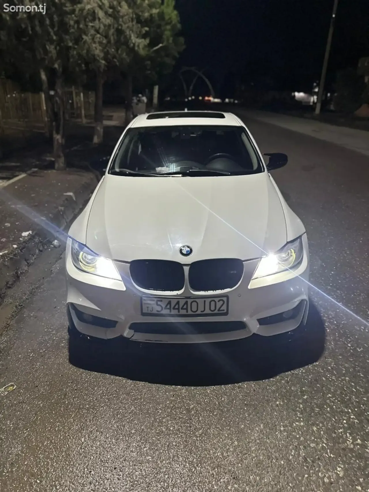 BMW 3 series 2011 · 2.0 AT