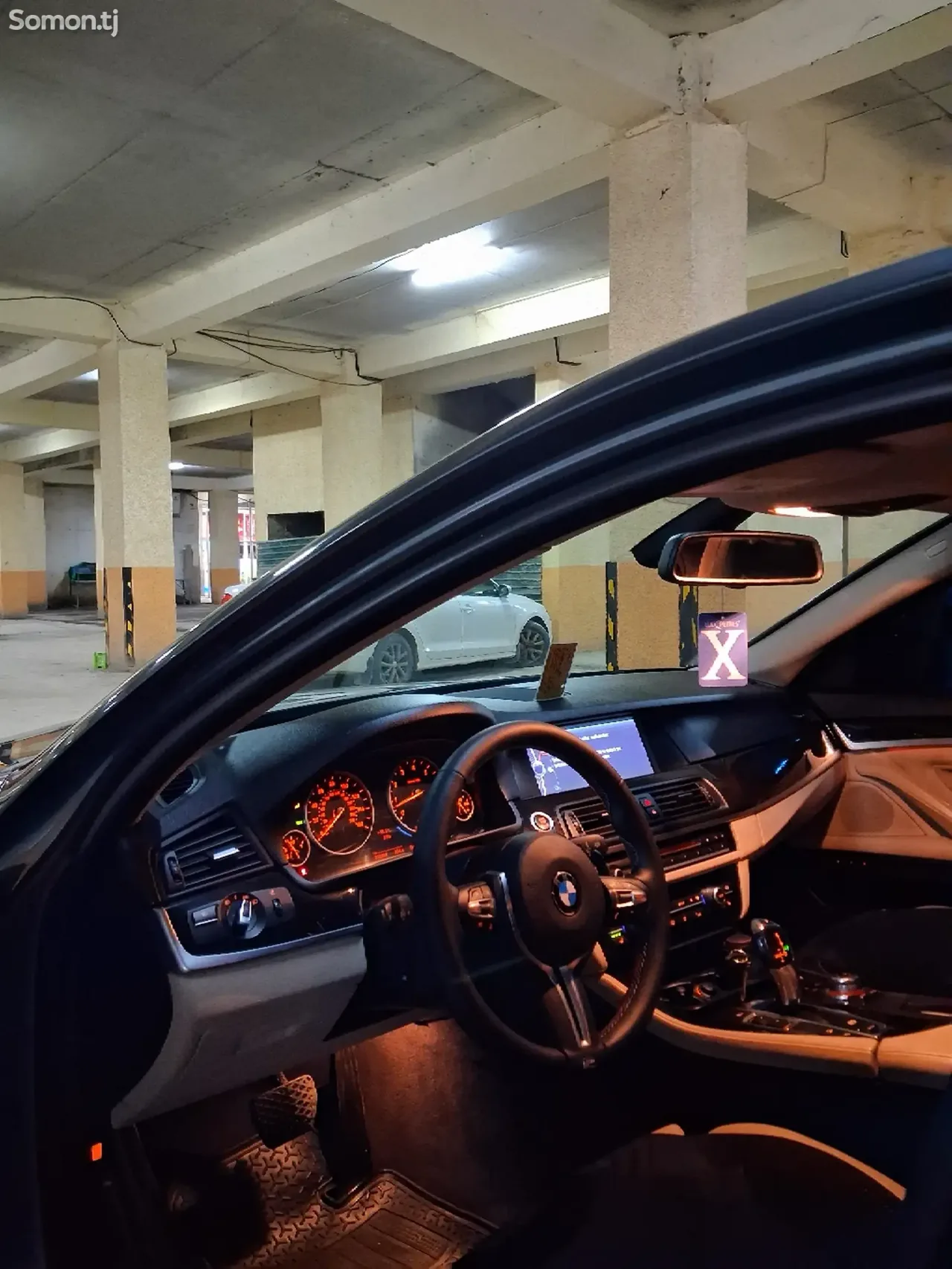 BMW 5 series 2012 · 2.0 AT