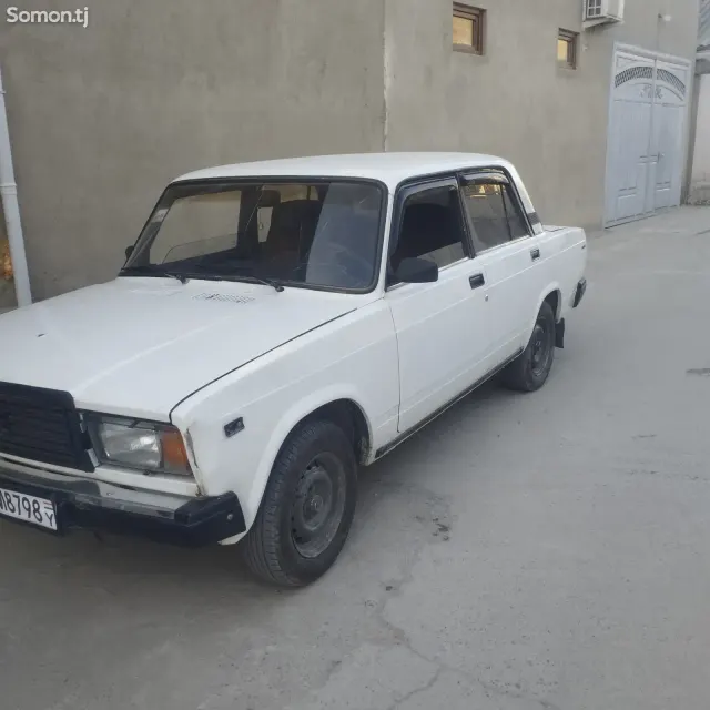 Lada (ВАЗ) 2107 2004 · MT