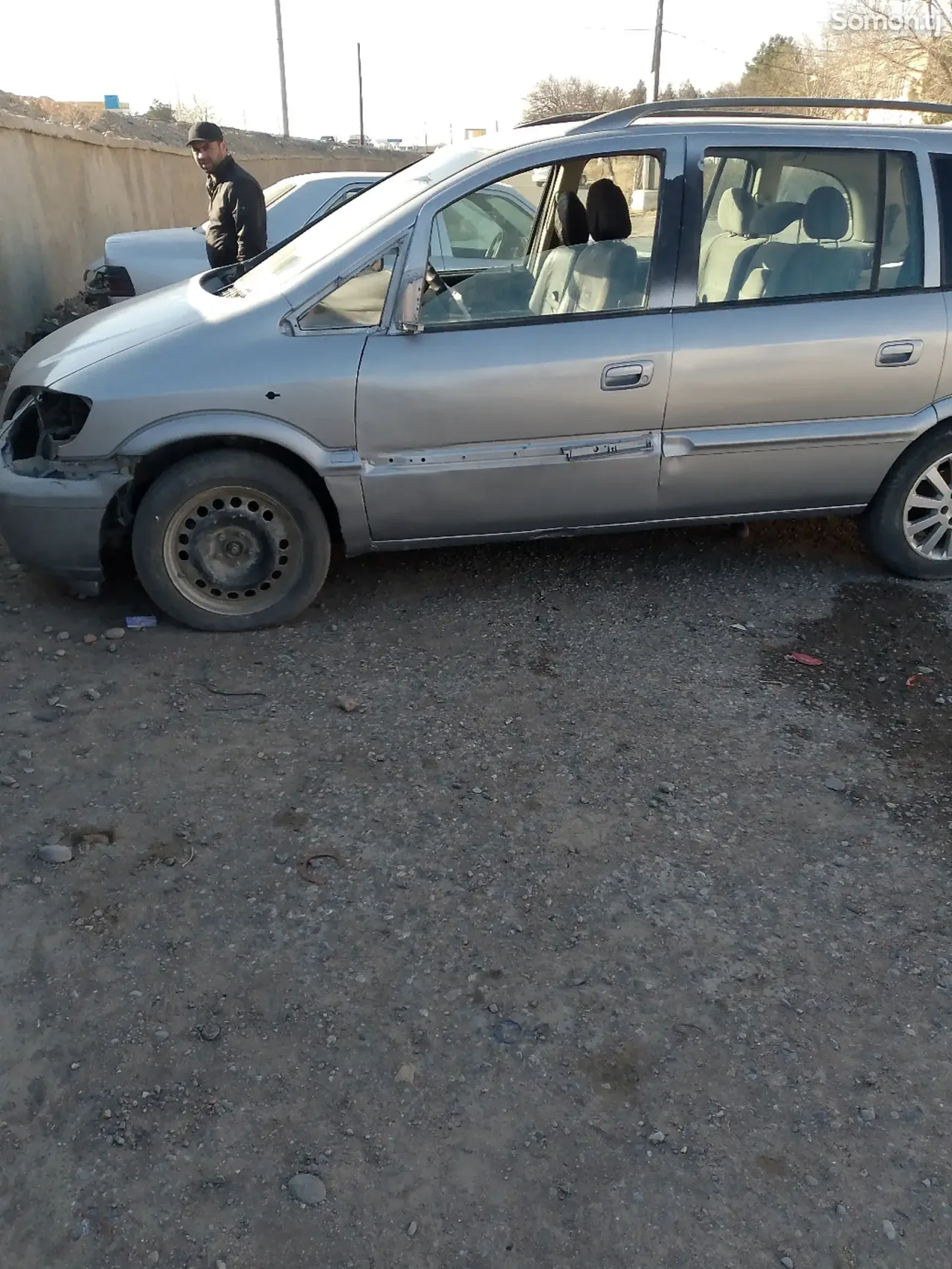 Opel Zafira 1999 · 1.6 MT