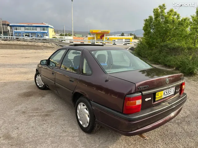 Opel Vectra A 1993 · 1.6 MT