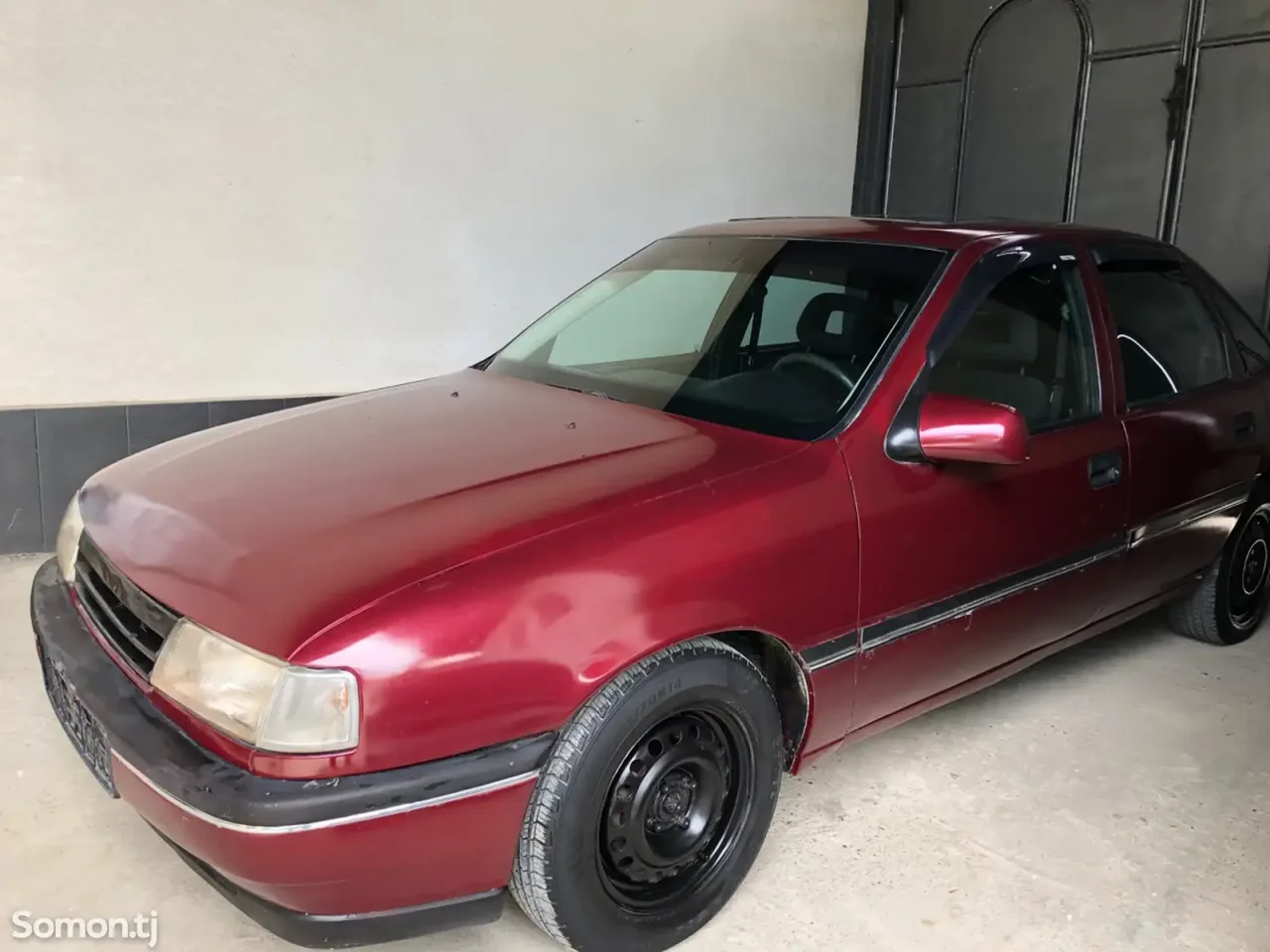 Opel Vectra A 1994 · 1.6 MT