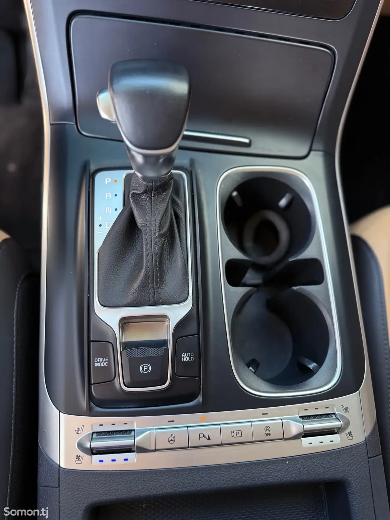 Kia Carnival 2021 · 2.2 AT