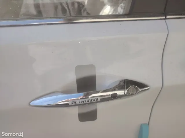 Hyundai Avante 2014 · 1.6 AT