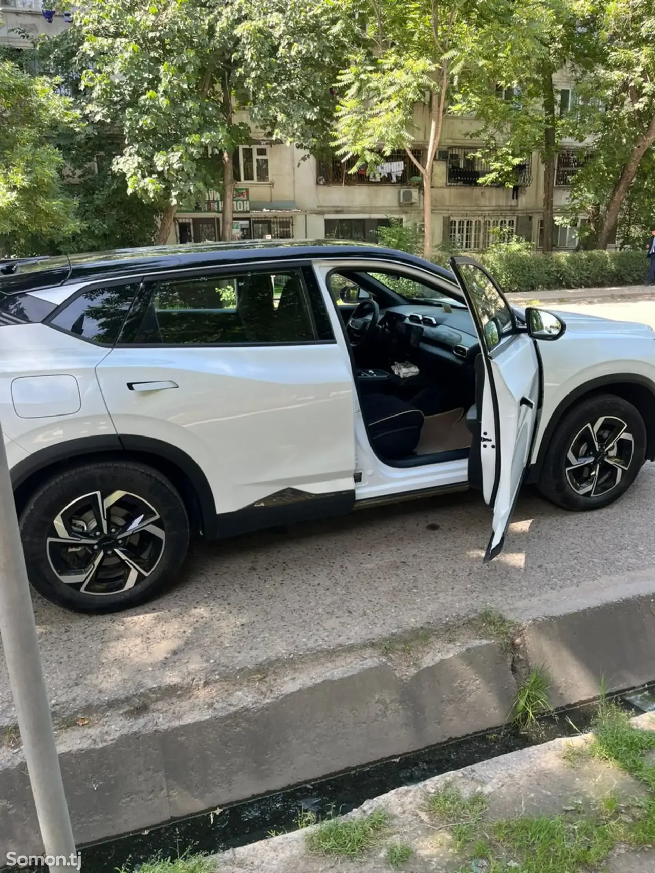Dongfeng L7 2025 · AT