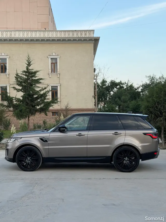 Land Rover Range Rover Sport 2018 · 3.0 AT