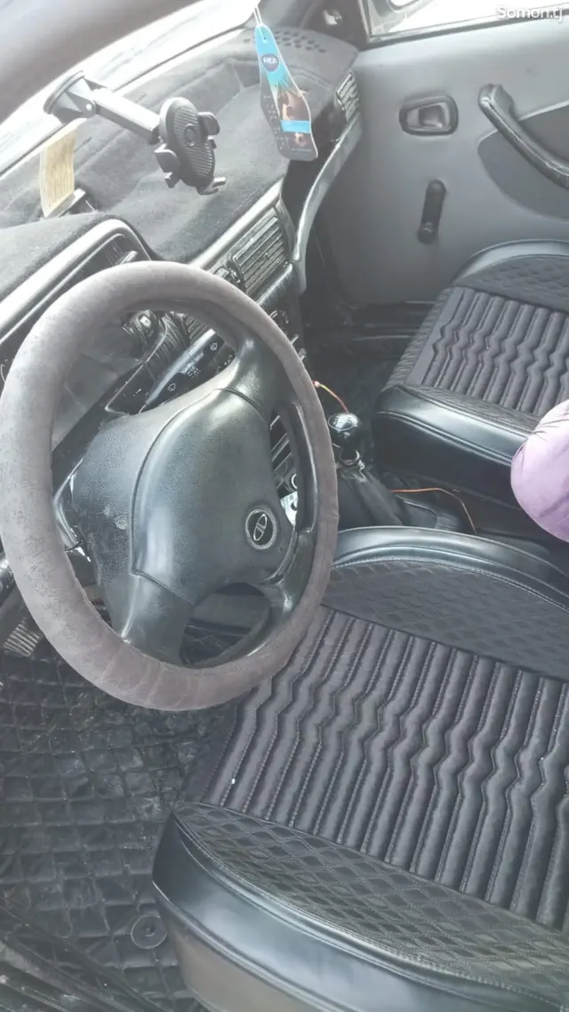 Daewoo Nexia 1994 · 1.6 MT