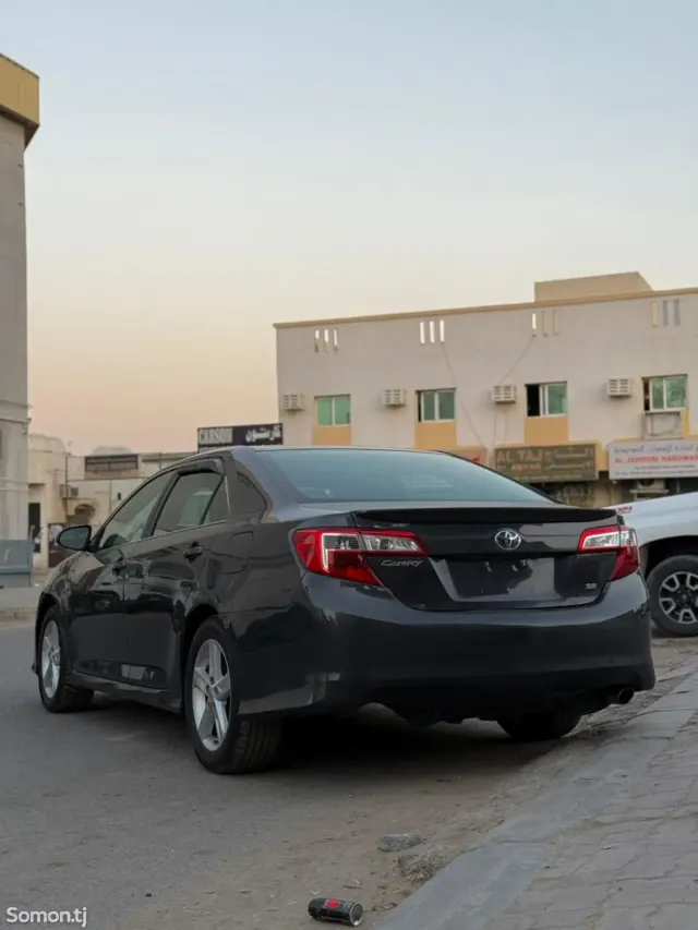 Toyota Camry 2014 · 2.5 AT