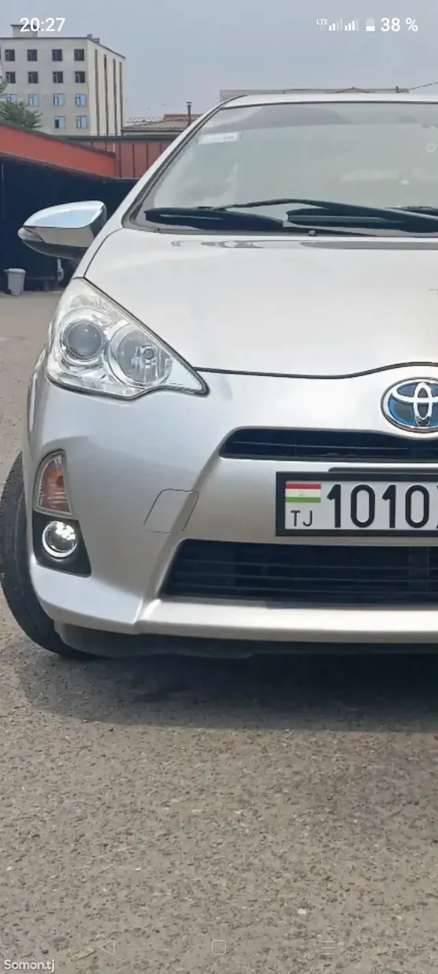 Toyota Aqua 2014 · 1.5 AT