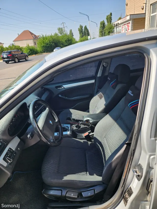 BMW 3 series 1999 · 1.6 MT