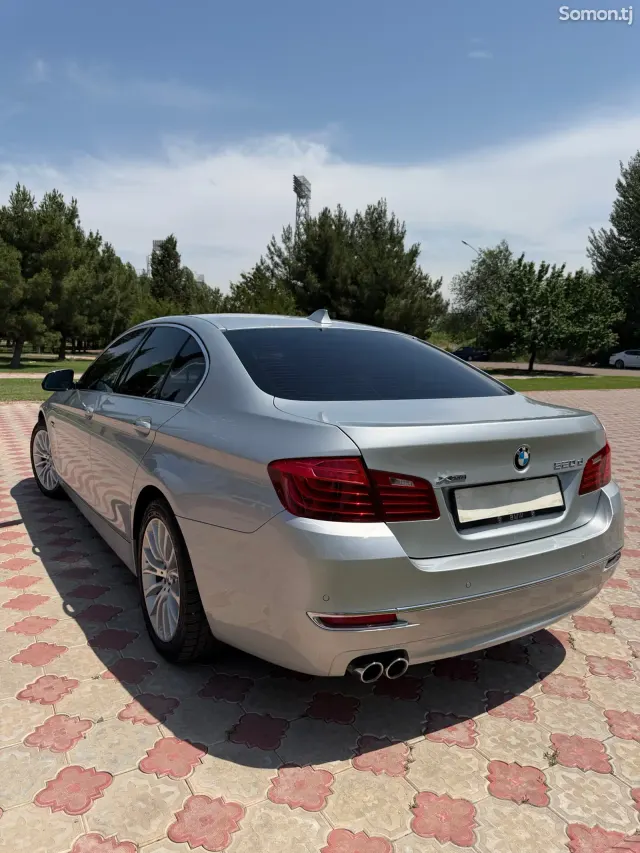 BMW 5 series 2015 · 2.0 AT