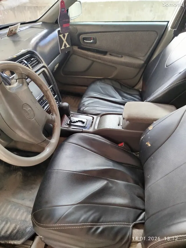 Toyota Corolla 1997 · 2.4 AT