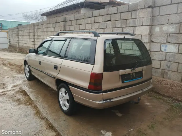 Opel Astra F 1997 · 1.8 MT