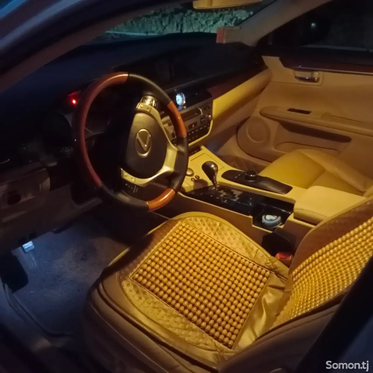 Lexus ES series 2013 · 2.5 AT