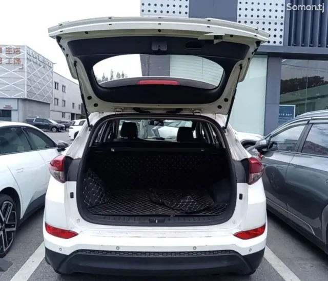 Hyundai Tucson 2015 · 2.0 AT