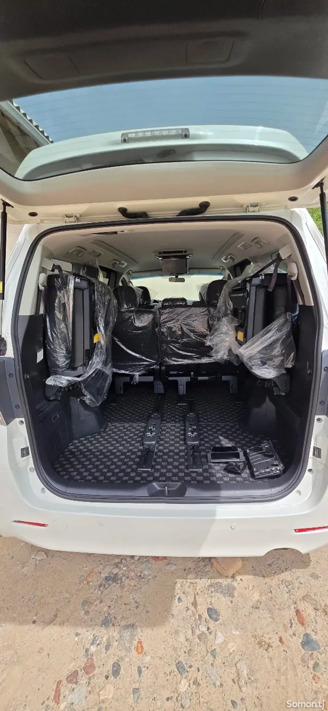 Toyota Vellfire 2014 · 2.4 AT