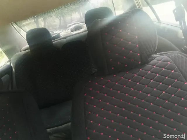 Toyota Carina 1998 · 2.0 AT