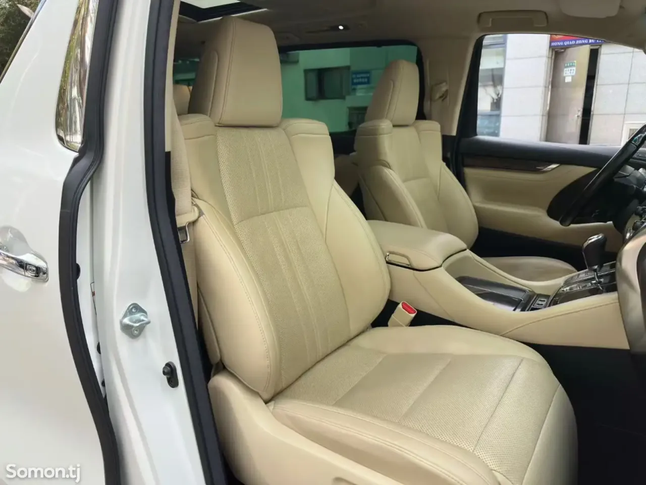 Toyota Alphard 2023 · 2.5 AT