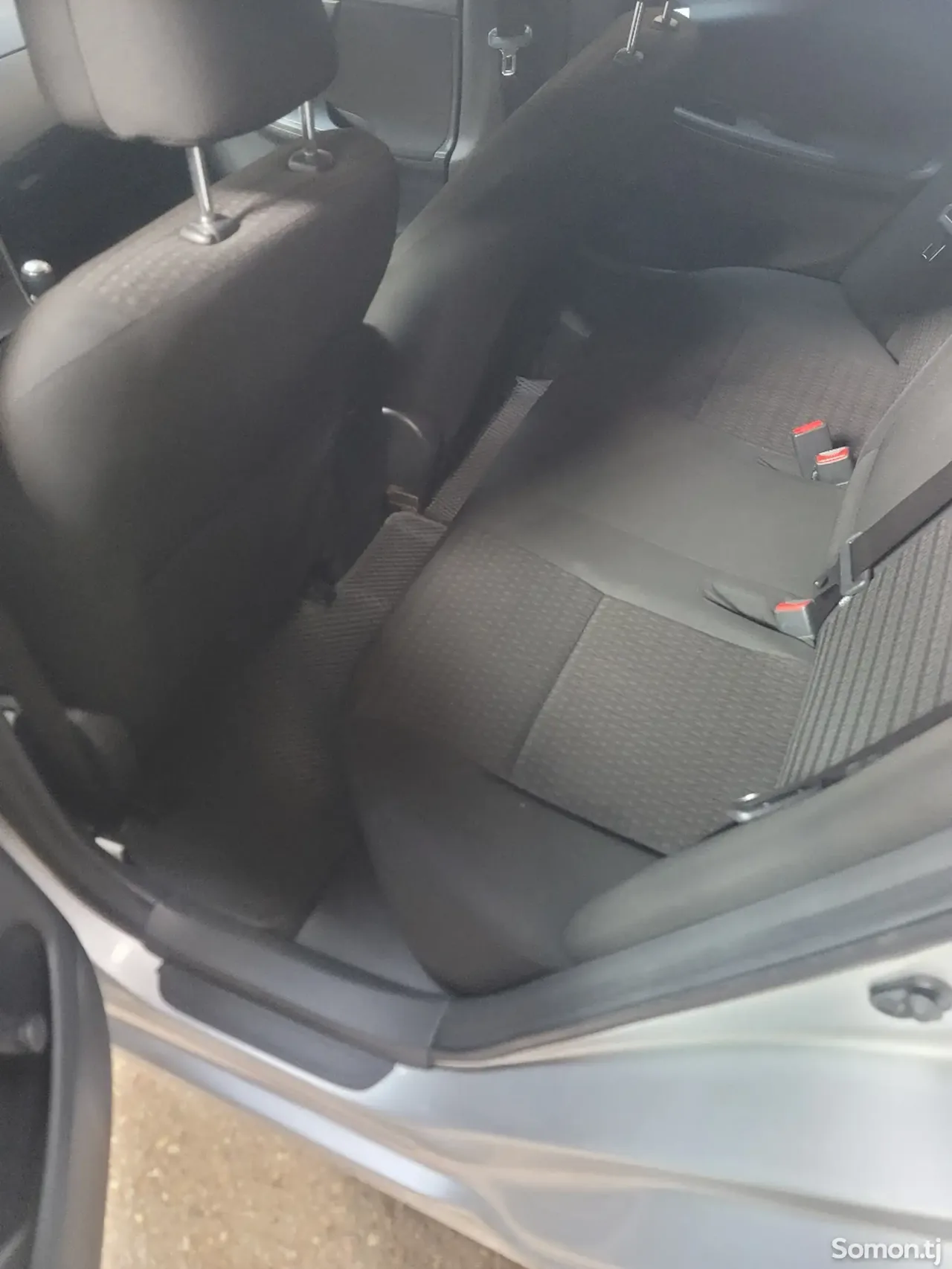 Toyota Corolla 2012 · 1.6 MT