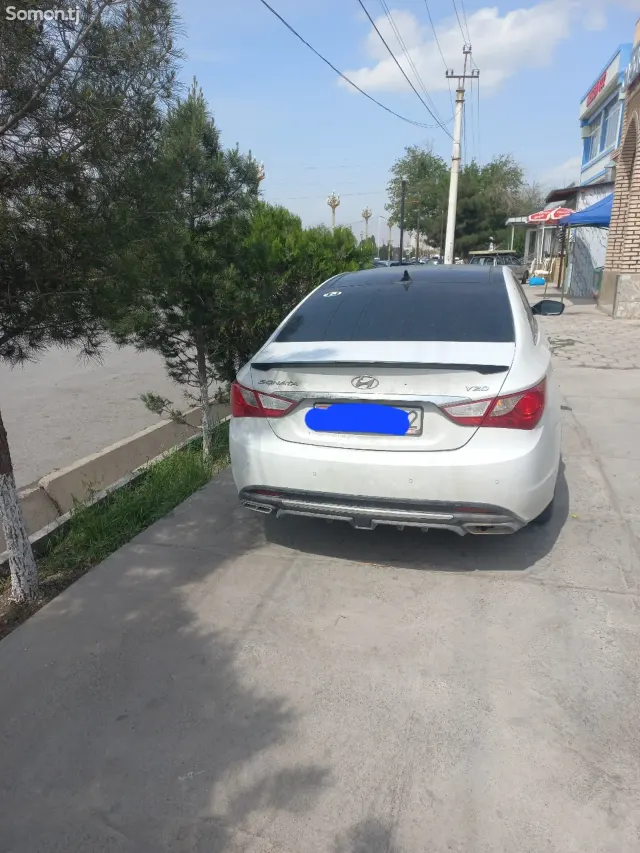 Hyundai Sonata 2010 · 2.0 AT