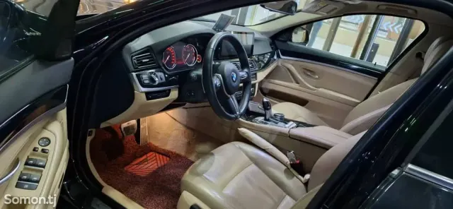 BMW 5 series 2015 · 2.0 AT