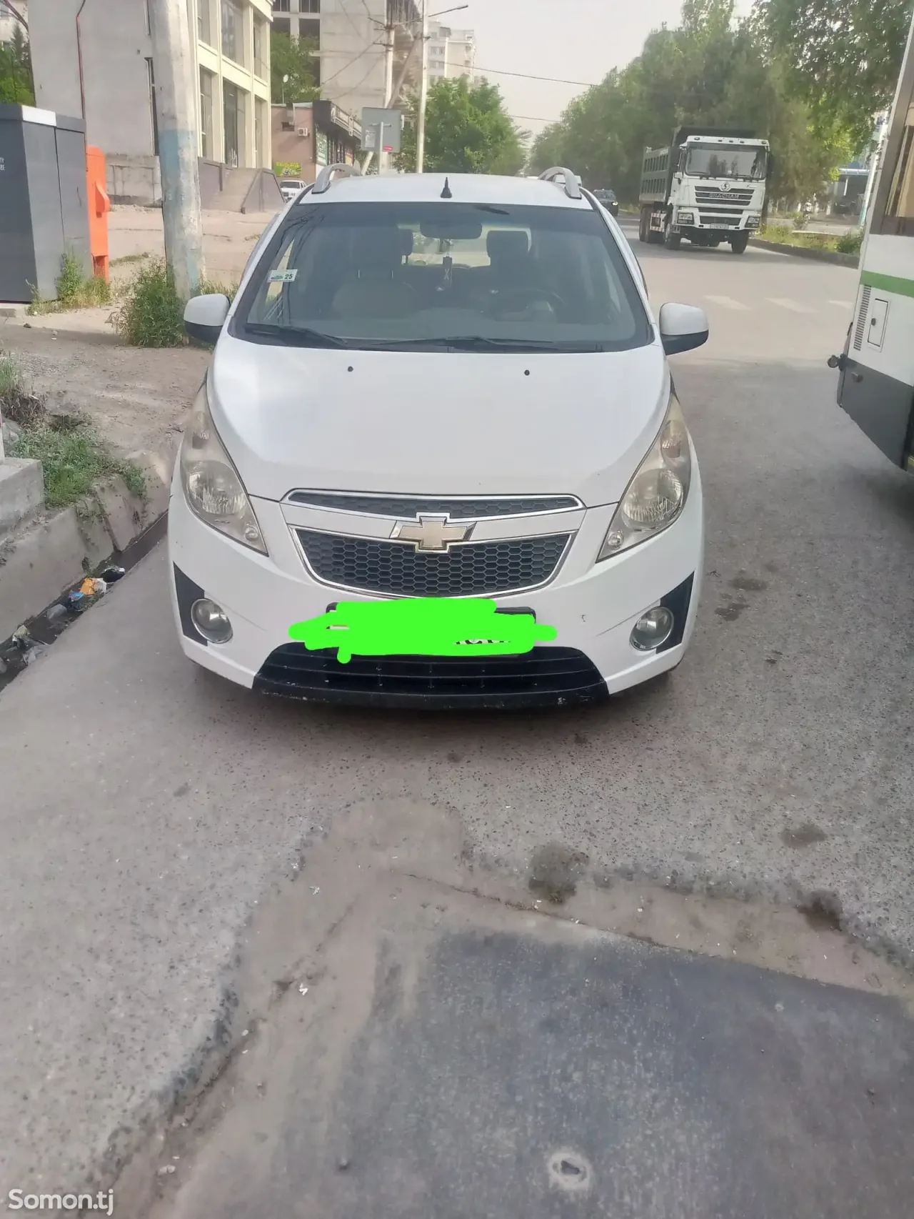 Chevrolet Spark 2012 · 1.0 AT
