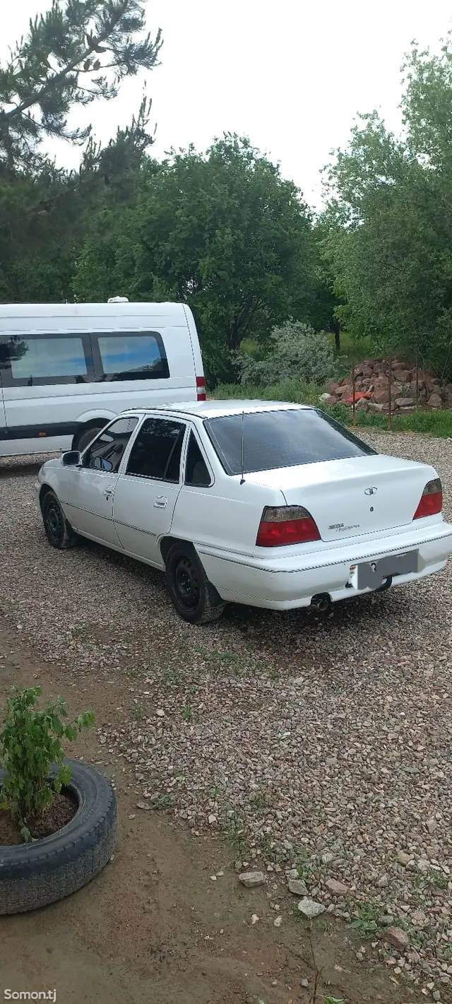 Daewoo Nexia 1994 · 1.5 MT