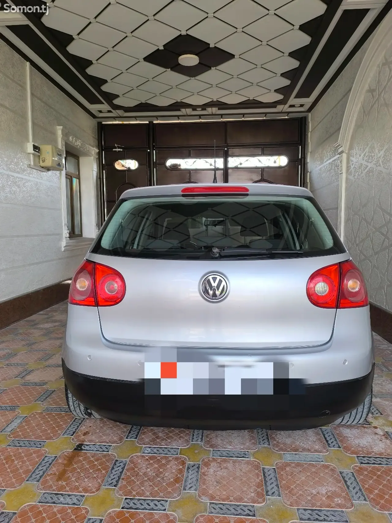 Volkswagen Golf 2007 · 1.6 MT