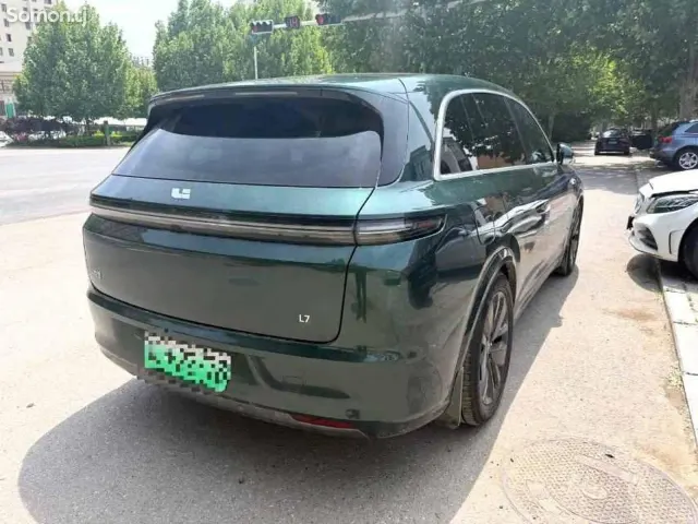 Li Auto (Lixiang) L6 2023 · 1.5 AT