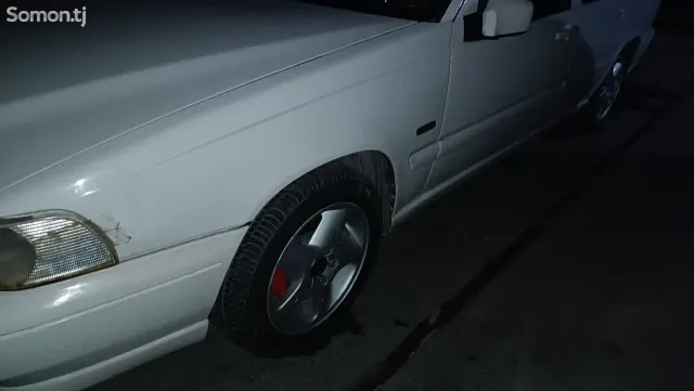Volvo S70 1998 · 2.4 MT