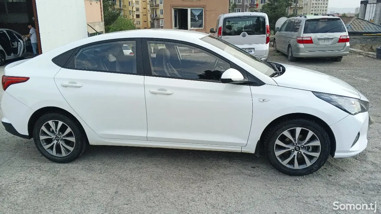 Hyundai Accent 2021 · 1.6 AT