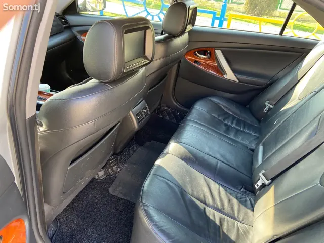 Toyota Camry 2008 · 2.4 AT