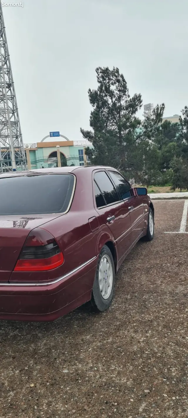 Mercedes-Benz C class 1999 · 2.5 AT