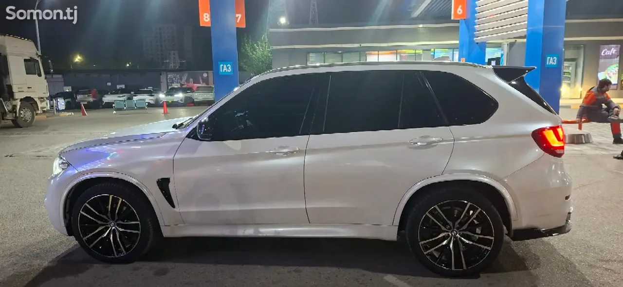 BMW X5 2015 · 3.5 AT