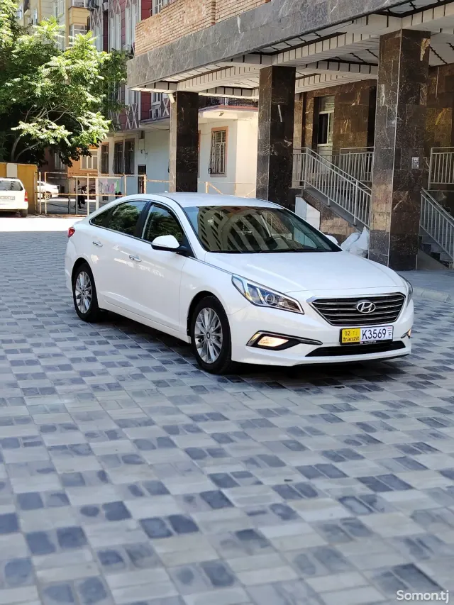 Hyundai Sonata 2015 · 2.0 AT
