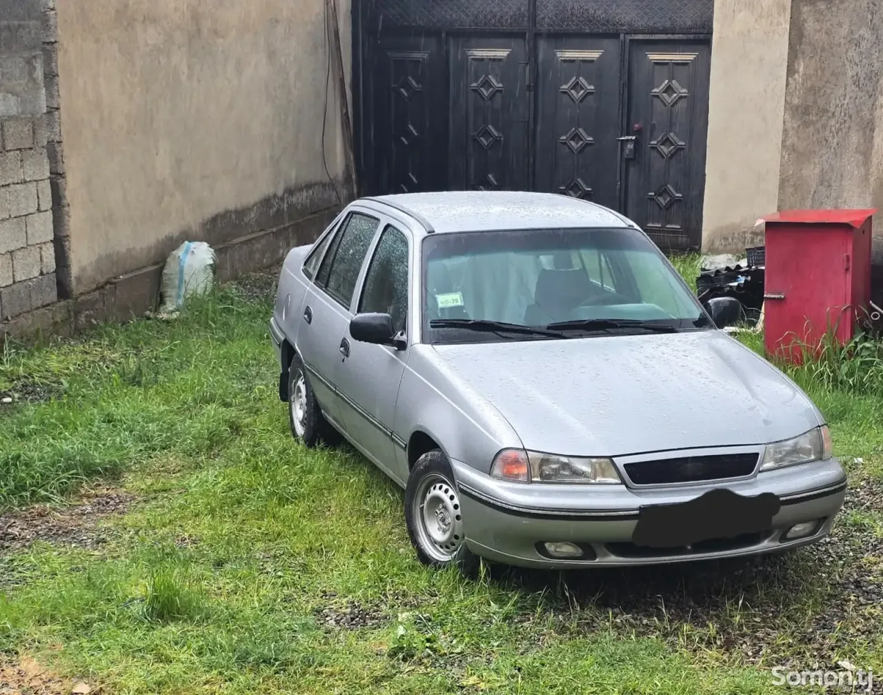 Daewoo Nexia 1995 · 1.6 MT