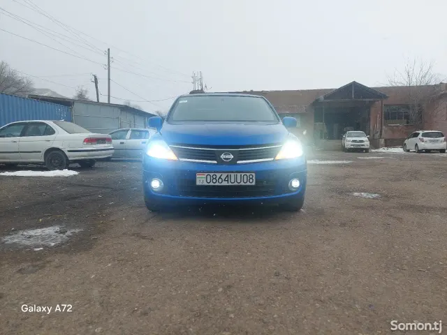 Nissan Tiida 2008 · 1.6 AT