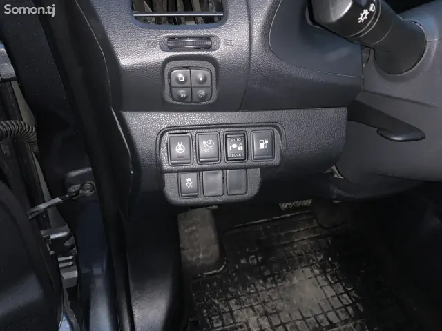 Nissan Leaf 2017 · AT