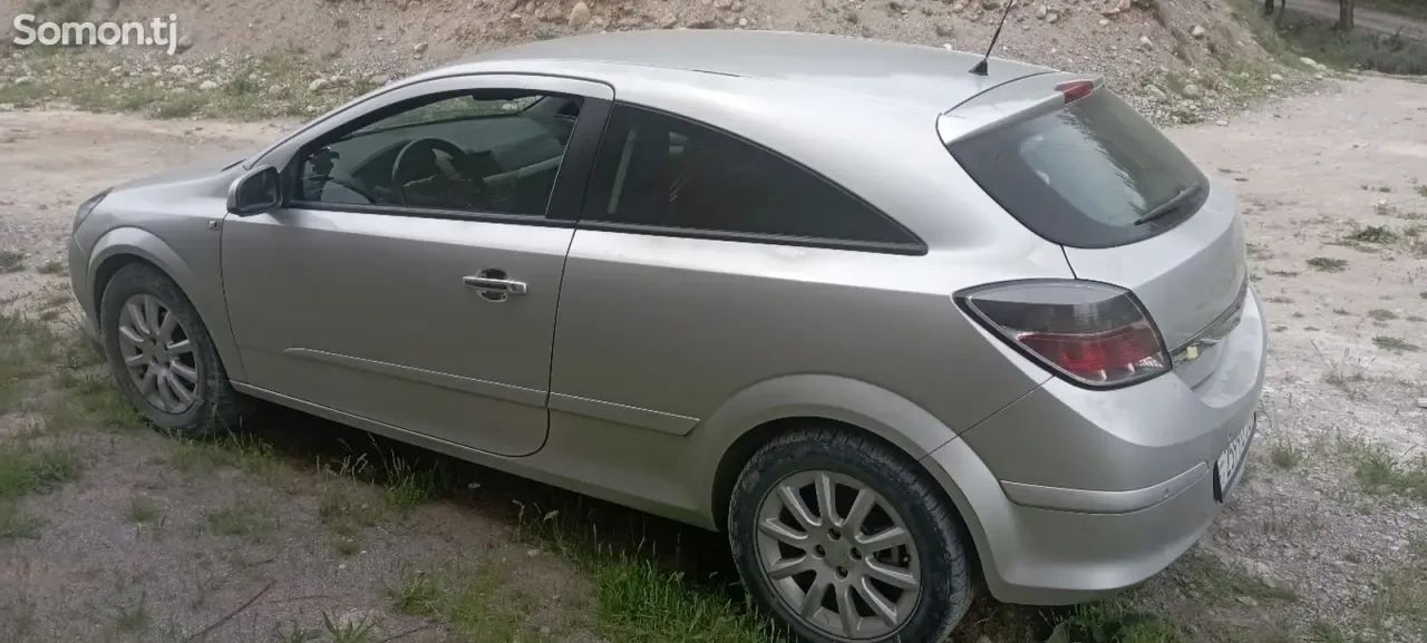 Opel Astra H 2006 · 1.6 MT