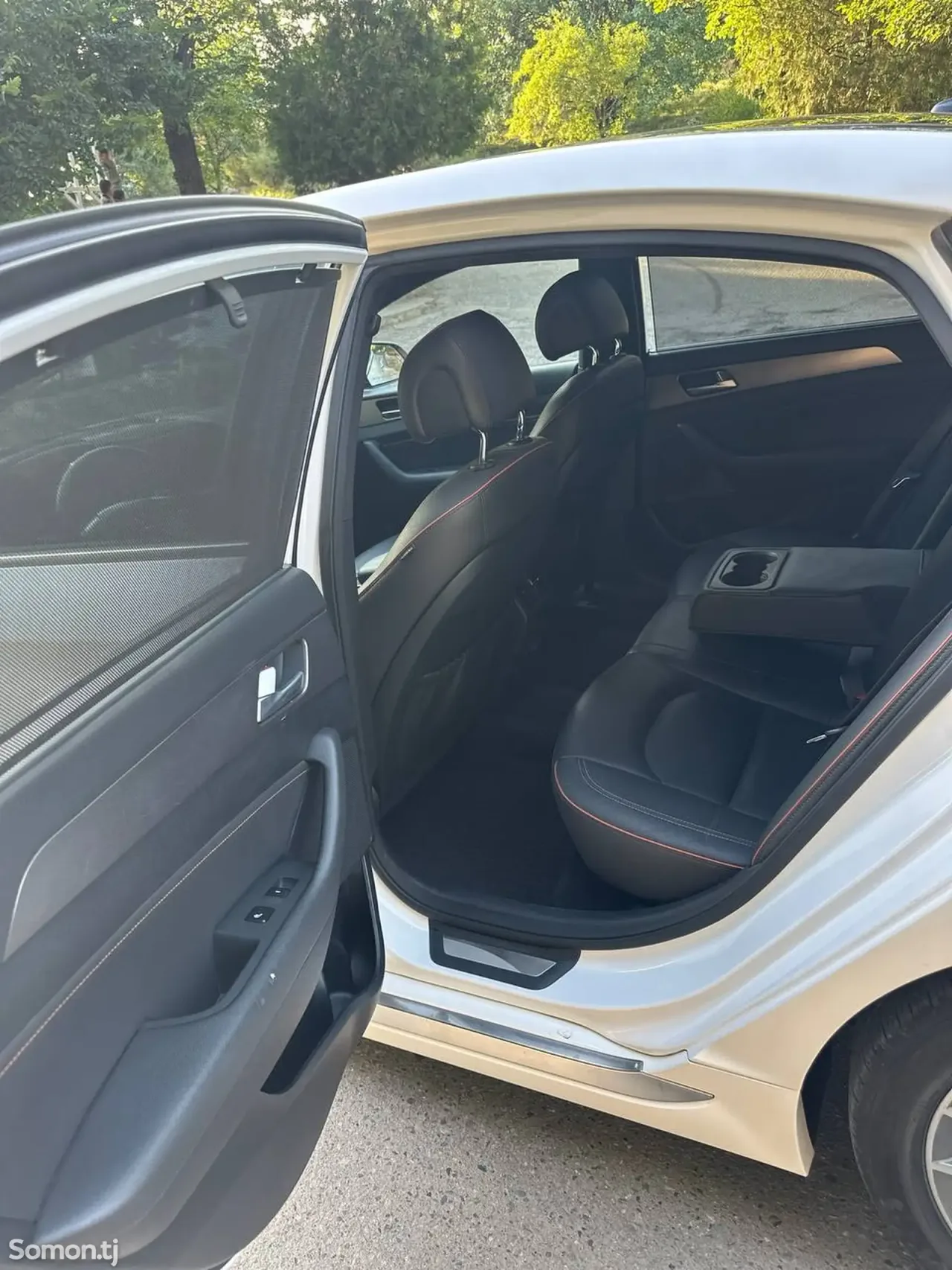 Hyundai Sonata 2015 · 2.0 AT